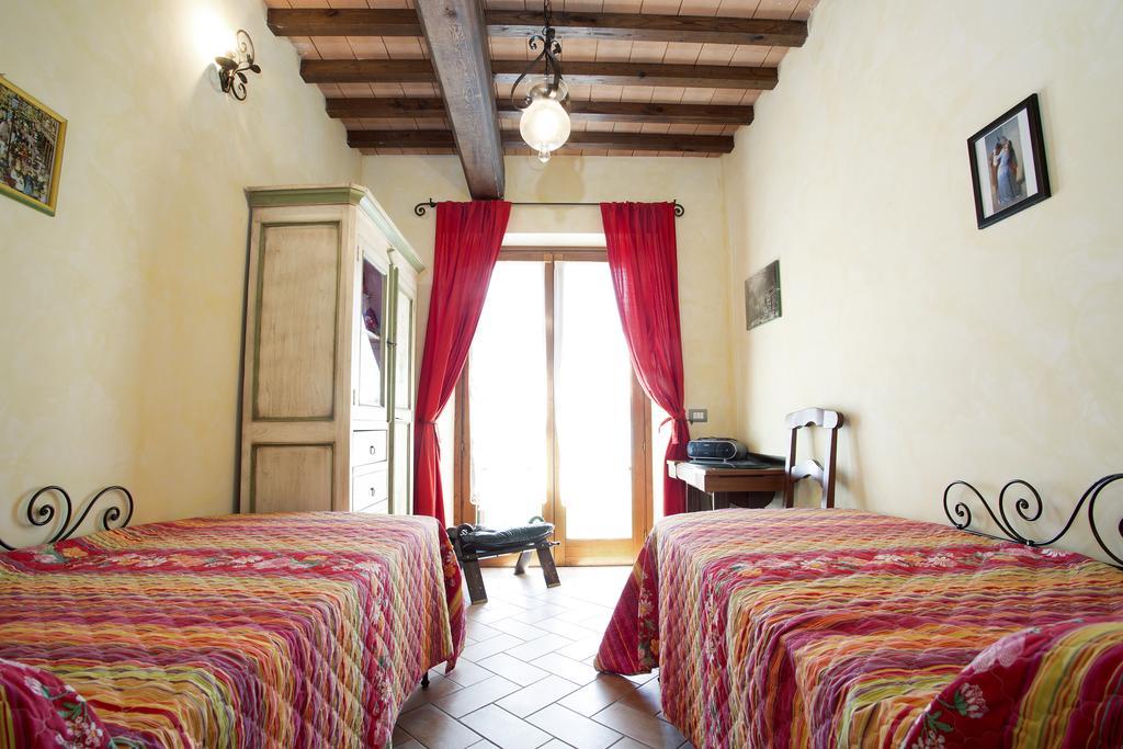 Casa Sandro A Podere Pascianella Βίλα Castelmuzio Δωμάτιο φωτογραφία